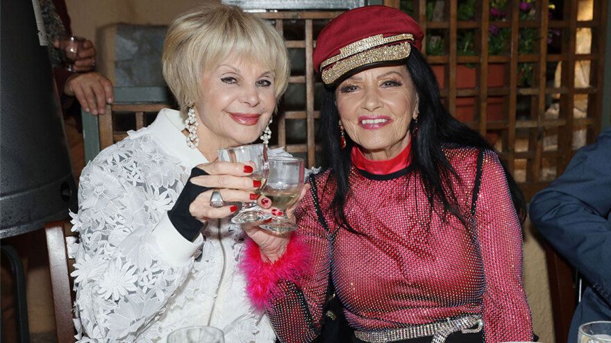 Ζωζώ Σαπουντζάκη: Χόρεψε με τον σύντροφό της σε έξοδό τους - Δείτε φωτογραφίες