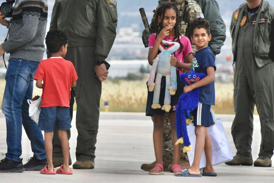 Σουδάν: Προσγειώθηκε και το δεύτερο C-27 της Πολεμικής Αεροπορίας στο Τζιμπουτί για την παραλαβή Ελλήνων