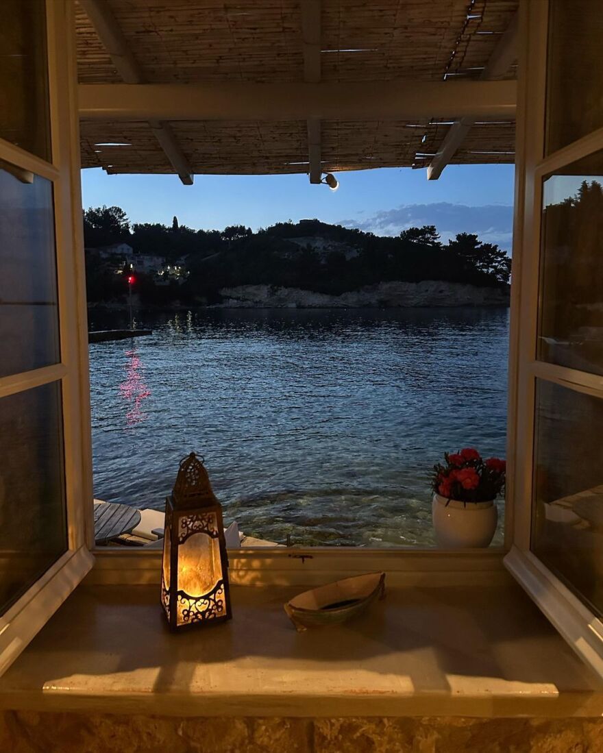 Maestro 2: Η φωτογραφία του Χριστόφορου Παπακαλιάτη με τη Μαρία Καβογιάννη στα γυρίσματα 