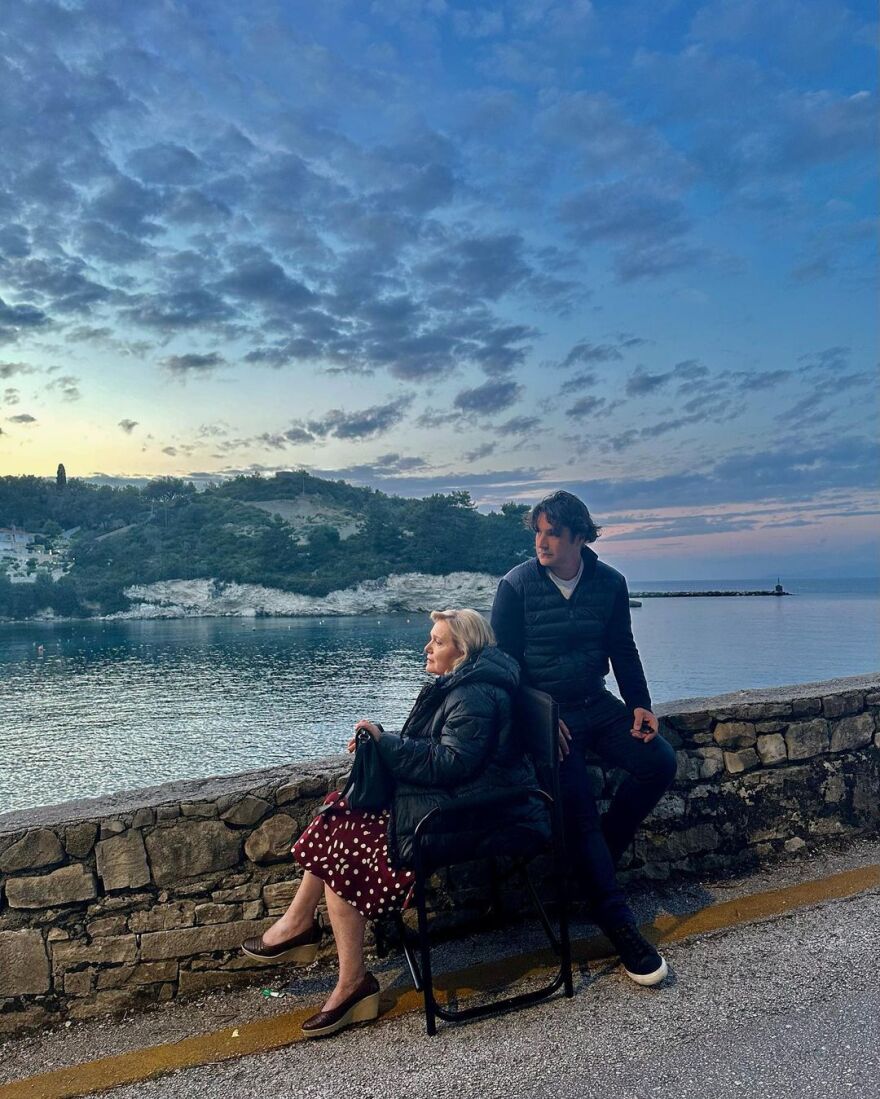 Maestro 2: Η φωτογραφία του Χριστόφορου Παπακαλιάτη με τη Μαρία Καβογιάννη στα γυρίσματα 