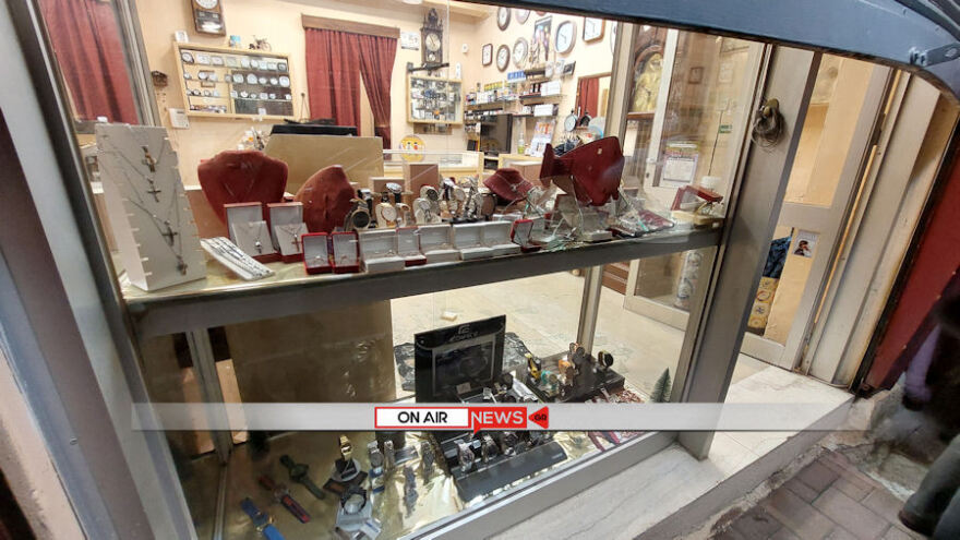 Μεσολόγγι: «Άδειασαν» κοσμηματοπωλείο σε 1 λεπτό - Δείτε φωτογραφίες