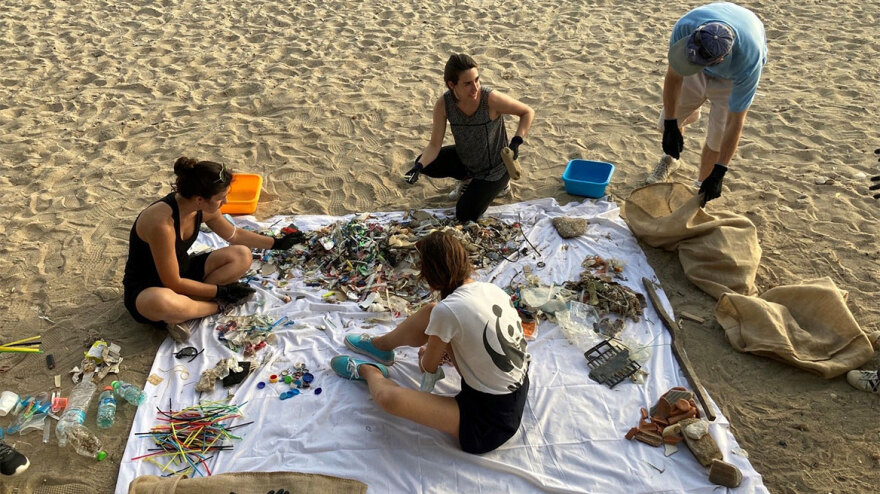 «Υιοθέτησε μια παραλία»: Μεσογειακές χώρες ενώνουν δυνάμεις για την αντιμετώπιση της παράκτιας ρύπανσης