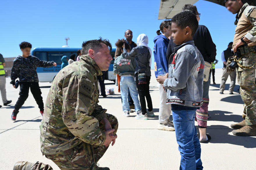 «Αρχηγέ μπορείς;» -  Πώς ο Μητσοτάκης έδωσε το OK στον Φλώρο για την πτήση του C-130 στο Σουδάν