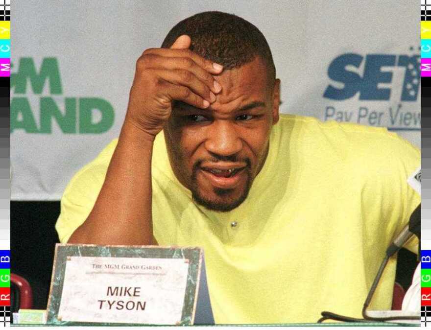 Μάικ Τάισον: Όταν έπιασε τη γυναίκα του στο κρεβάτι με τον Μπραντ Πιτ