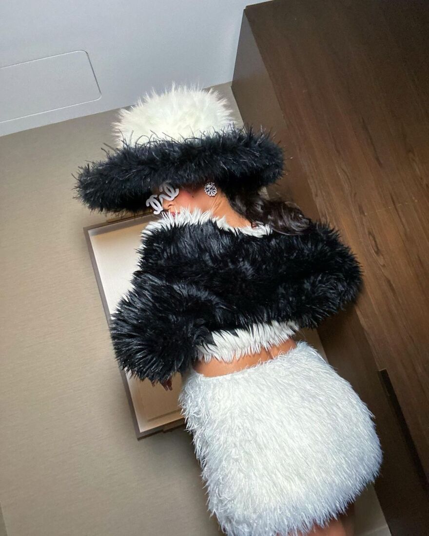 Ριάνα: Ποζάρει με τα εσώρουχά της σε προχωρημένη εγκυμοσύνη - Δείτε τις φωτογραφίες