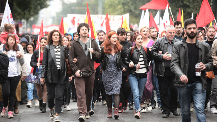 Εργατική Πρωτομαγιά: Ολοκληρώθηκαν οι πορείες στην Αθήνα – Άνοιξαν οι δρόμοι