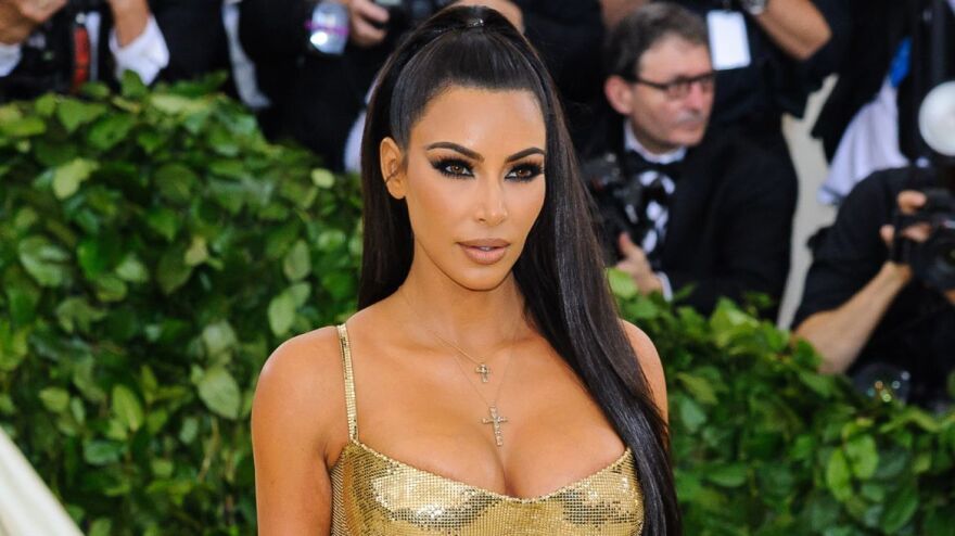 Η Τέιλορ Σουίφτ «καρφώνει» την Κιμ Καρντάσιαν για όσα της έκανε στο παρελθόν