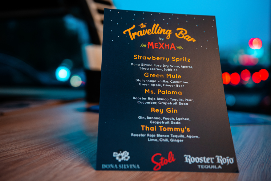 Το Travelling Bar του Mexha γίνεται η ψυχή των parties 