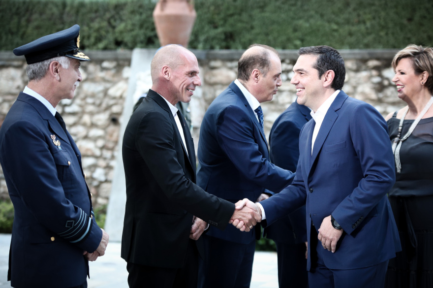 Τσίπρας για Βαρουφάκη: Δεν τον άντεχαν ούτε οι συνεργάτες του, ήθελε να τυπώσουμε κουπόνια και του είπα «είσαι με τα καλά σου;»