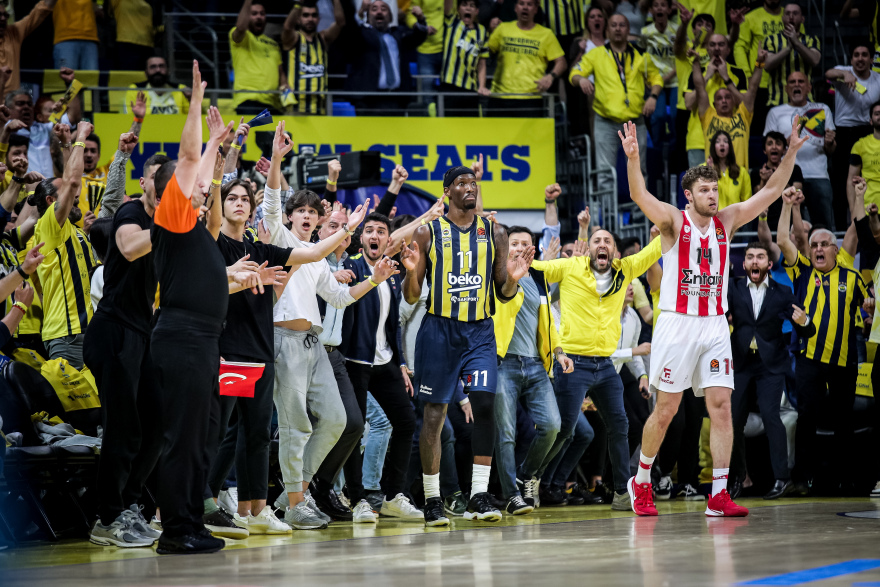 Euroleague, Φενερμπαχτσέ-Ολυμπιακός 71-72: Νίκη με τρίποντη «βόμβα» Σλούκα - Δείτε βίντεο
