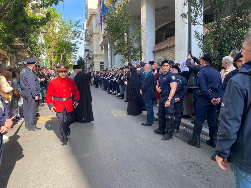 «Άξιον Εστί»: Στην Αθήνα η εικόνα από το Άγιον Όρος - Ουρές για προσκύνημα