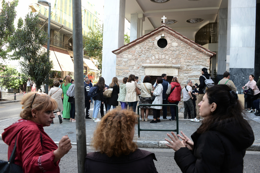 «Άξιον Εστί»: Στην Αθήνα η εικόνα από το Άγιον Όρος - Ουρές για προσκύνημα
