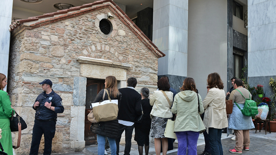 «Άξιον Εστί»: Στην Αθήνα η εικόνα από το Άγιον Όρος - Ουρές για προσκύνημα