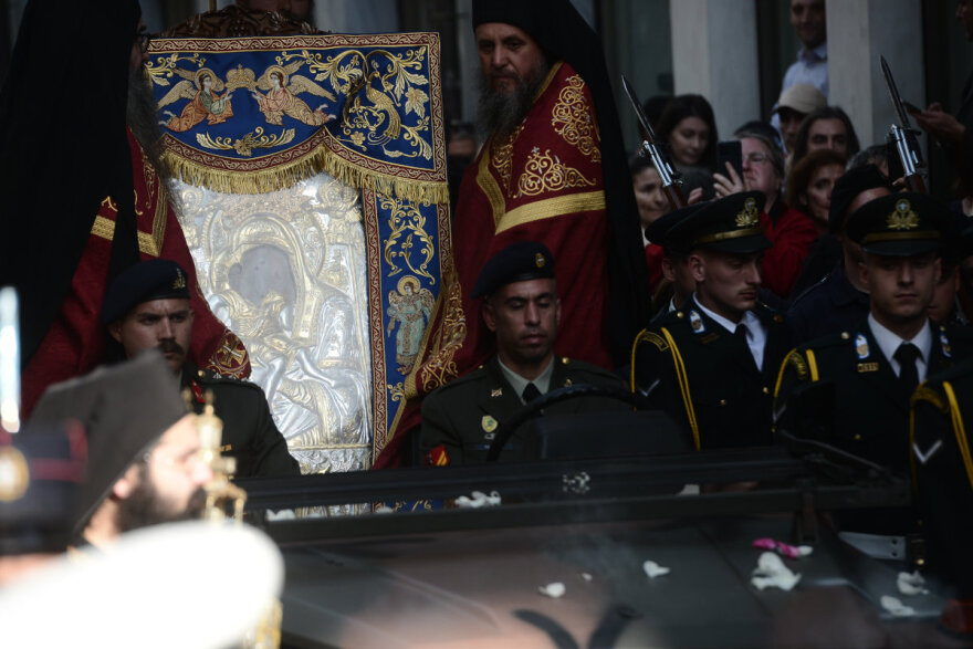 «Άξιον Εστί»: Στην Αθήνα η εικόνα από το Άγιον Όρος - Ουρές για προσκύνημα