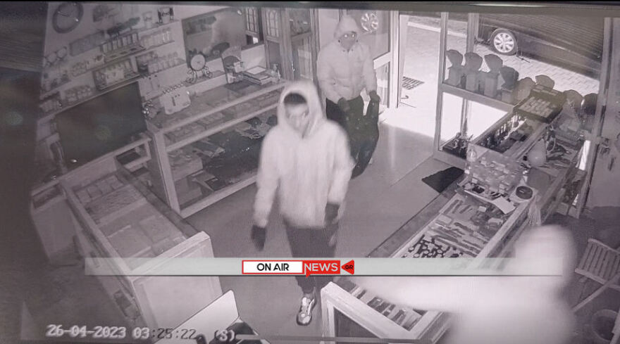 Δυτική Ελλάδα: Εξαρθρώθηκε σπείρα με 30 κλοπές και μια ληστεία σε μονή - Δείτε φωτογραφίες