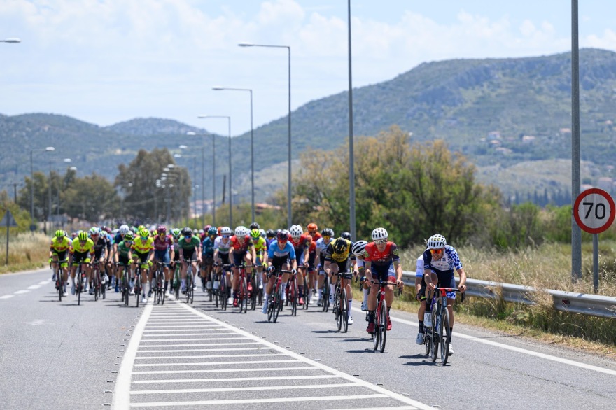 ΔΕΗ Ποδηλατικός Γύρος: Ο Τίμοθι Ντιπόν κυριάρχησε στο μαζικό σπριντ στην παραλία της Καλαμάτας