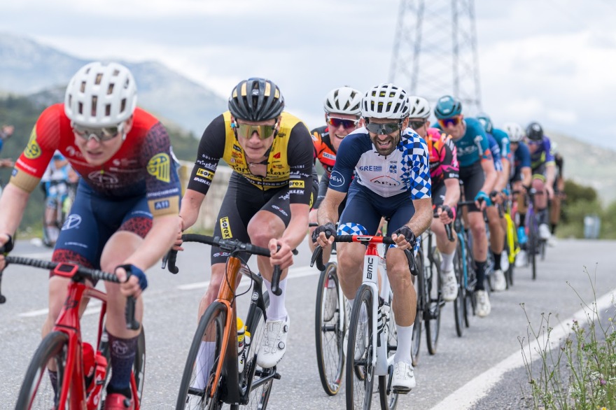 ΔΕΗ Ποδηλατικός Γύρος: Ο Τίμοθι Ντιπόν κυριάρχησε στο μαζικό σπριντ στην παραλία της Καλαμάτας