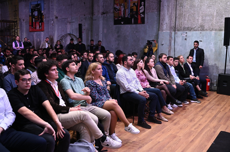 Εκλογές 2023 - Ανδρουλάκης: «Θα συγκρουστούμε με οτιδήποτε κρατά τη χώρα δεμένη στο παρελθόν»