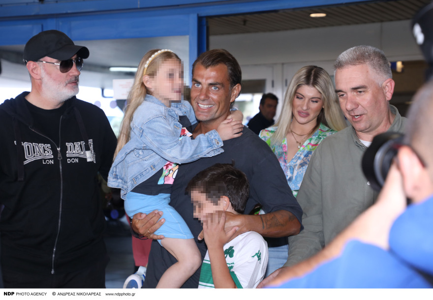 Στέλιος Χανταμπάκης: Επέστρεψε στην Ελλάδα μετά την αποχώρησή του από το «Survivor All Star»