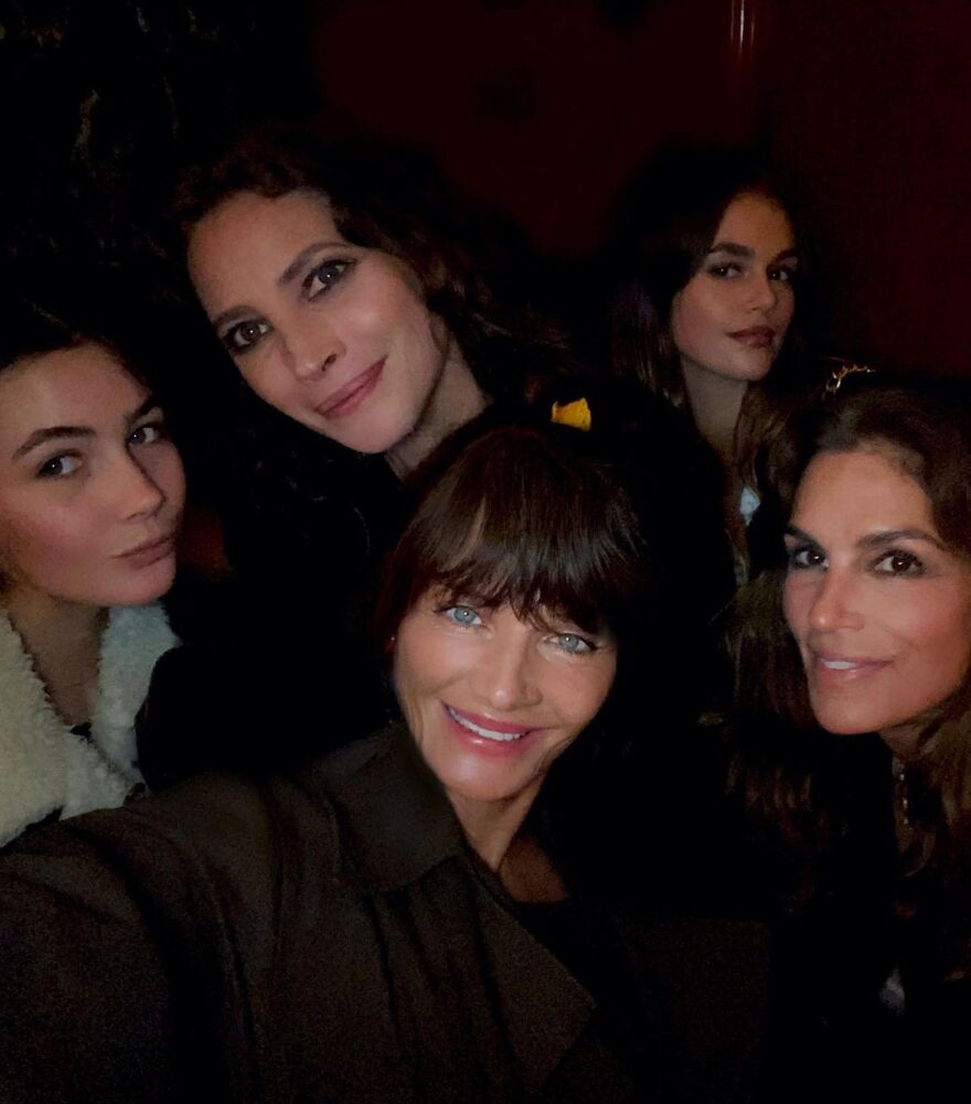  Έλενα Κρίστενσεν, Κρίστι Τέρλινγκτον και Σίντι Κρόφορντ ποζάρουν και πάλι μαζί - «Φιλίες ζωής»