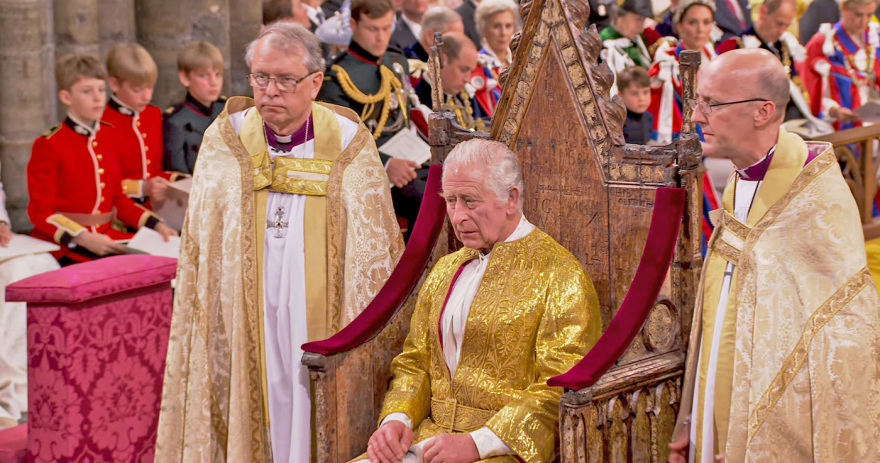 Στέψη βασιλιά Καρόλου: Με τη βασιλική οικογένεια στο μπαλκόνι του Μπάκιγχαμ έπεσε η αυλαία της λαμπερής τελετής
