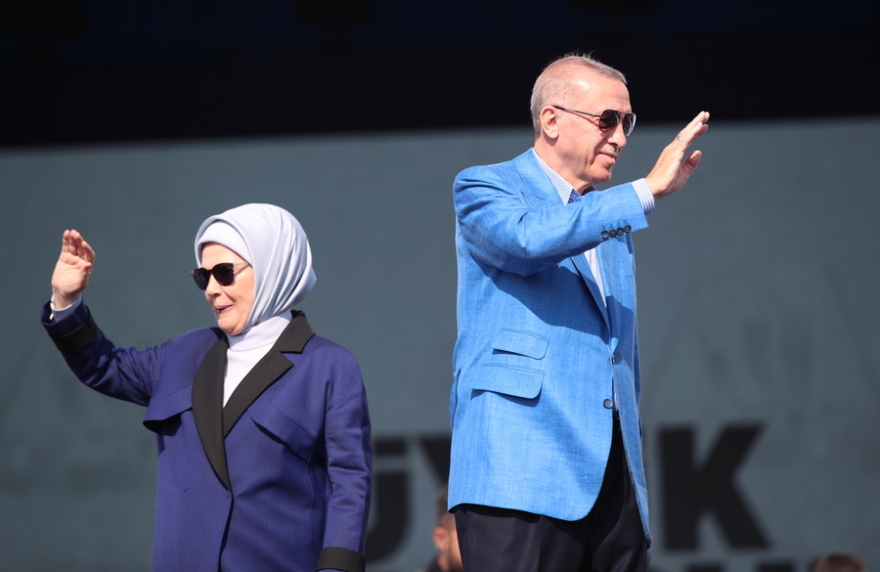 «Λαοθάλασσα» σε συγκέντρωση του Ερντογάν στην Κωνσταντινούπολη