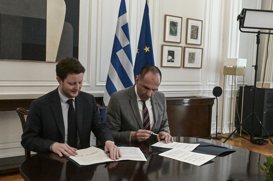 Γεραπετρίτης: Υπεγράφη συμφωνία με τη Γαλλία για τη μεταφορά τεχνογνωσίας στον σιδηροδρομικό τομέα