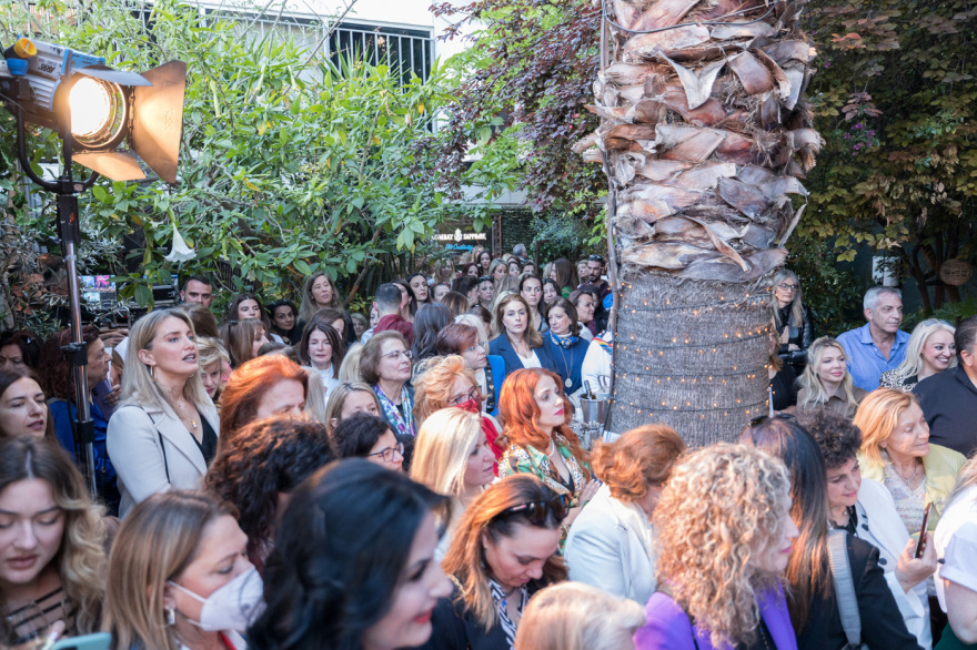 Εκλογές 2023 - Χατζηδάκης: «Γκρεμίσαμε» το αφήγημα της Αριστεράς για την  ισότητα των φύλων - «Γυναίκες παντού»