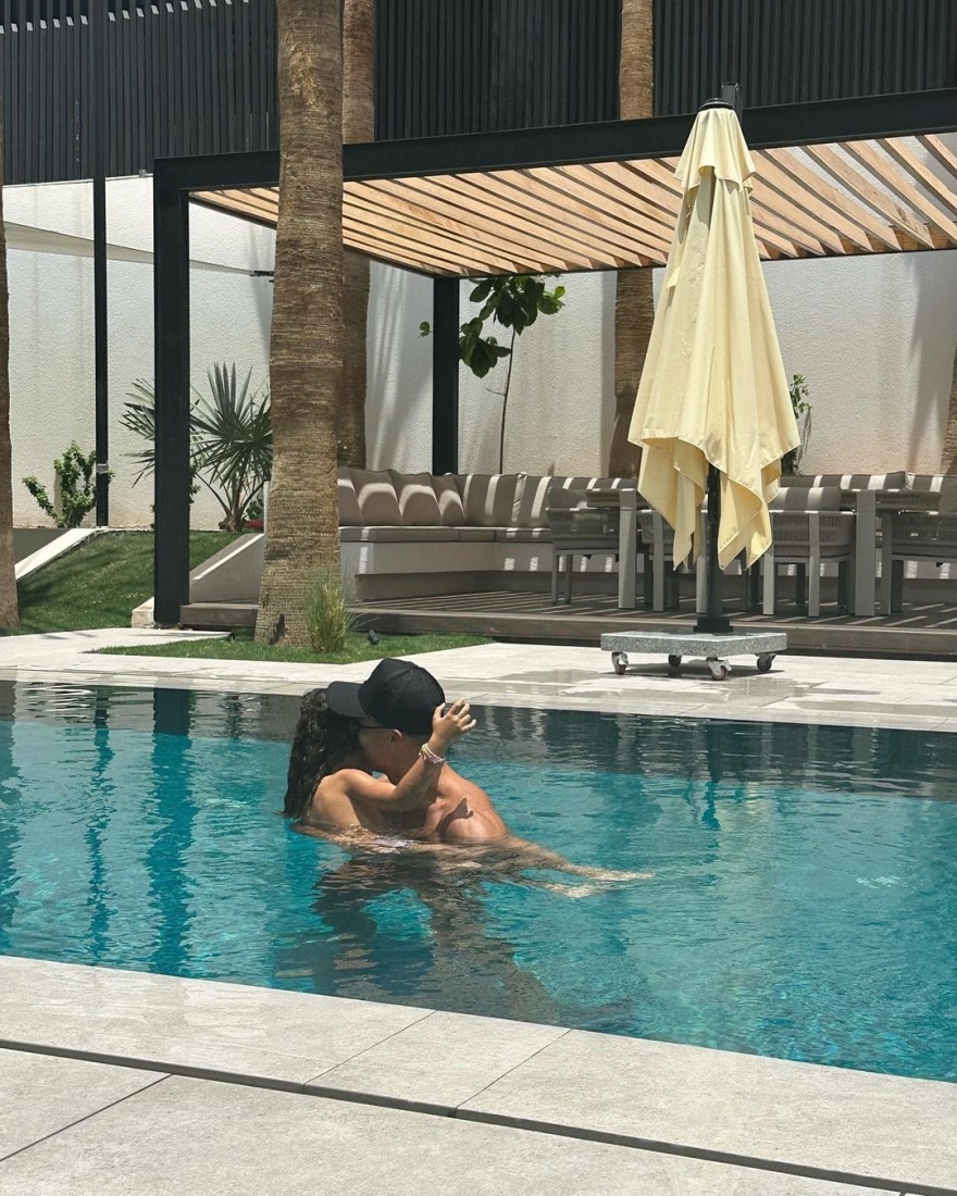 Κριστιάνο Ρονάλντο - Τζορτζίνα Ροντρίγκεζ: Δίνουν μια γεύση από το «παλάτι» που ζουν στη Μέση Ανατολή