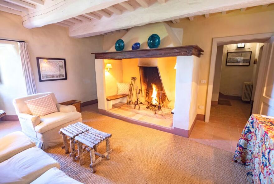 Ιταλία: Zευγάρι έψαχνε να αγοράσει σπίτι και στο τέλος πήρε μεσαιωνικό κάστρο - Δείτε φωτογραφίες