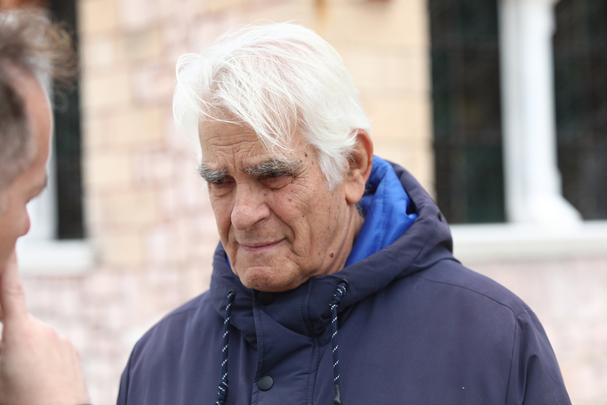 Λάζαρος Λασκαρίδης: Το τελευταίο «αντίο» λένε συγγενείς και φίλοι στον αντιδήμαρχο Καλλιθέας