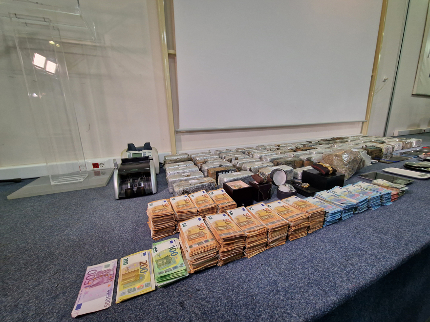 Θεσσαλονίκη-Κοκαΐνη: Τα 11 εκατ. ευρώ, οι μπανάνες και ο «γιατρός» του κυκλώματος