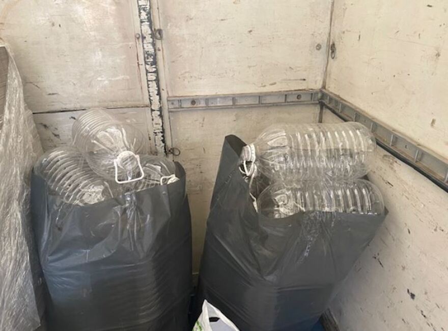 ΣΔΟΕ: Εντοπίστηκε εργαστήριο που έφτιαχνε ποτά «μπόμπες» σε Ασπρόπυργο και Καλλιθέα - Δύο συλλήψεις, δείτε φωτογραφίες