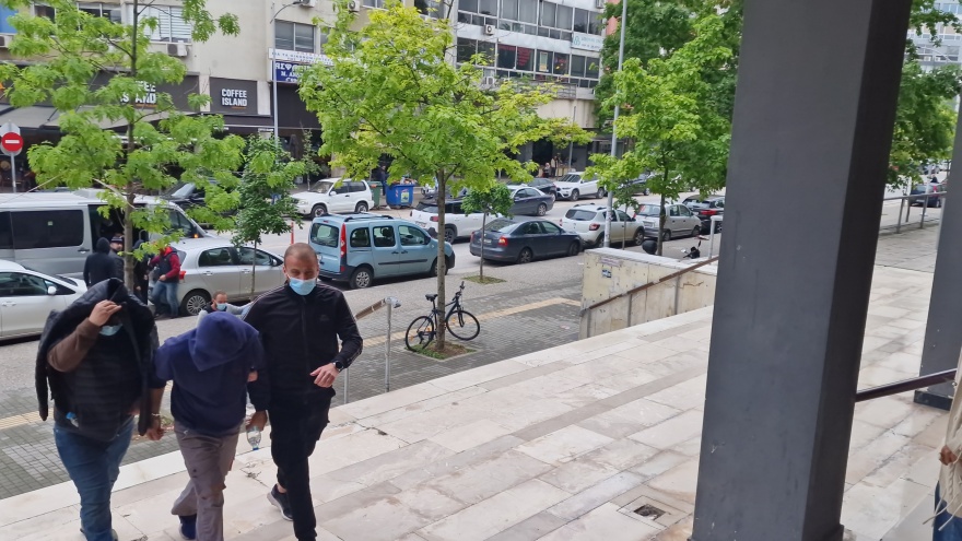 Θεσσαλονίκη: Στον Eισαγγελέα οι δέκα συλληφθέντες για τα 105 κιλά κοκαΐνης 