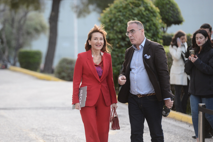 Ντιμπέιτ - Ραδιομέγαρο της ΕΡΤ: Οι εμφανίσεις και οι δηλώσεις των δημοσιογράφων