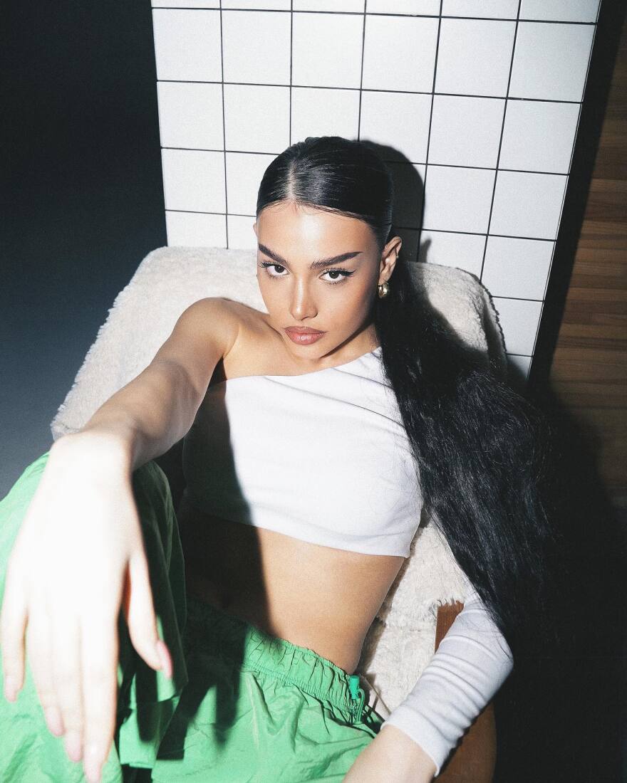 Ποια είναι η Αρμένισσα που θα εντυπωσιάσει στον αποψινό ημιτελικό της Eurovision