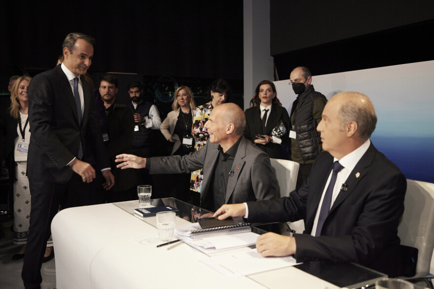 Εκλογές 2023 - Ντιμπέιτ: Η γκλίτσα του ΚΚΕ για τον Τσίπρα και η Παναγία γκέισα - Οι 7 ατάκες από την τηλεμαχία των αρχηγών