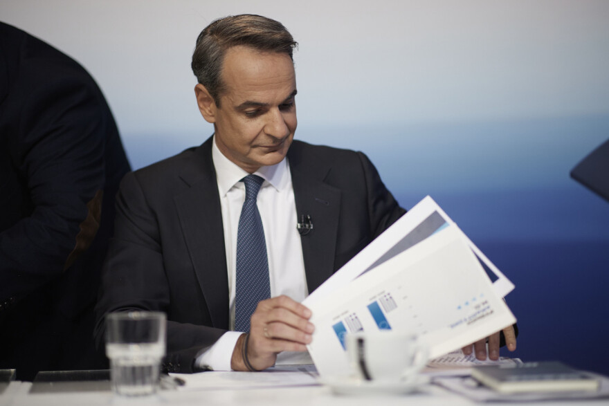 Εκλογές 2023 - Ντιμπέιτ: Η γκλίτσα του ΚΚΕ για τον Τσίπρα και η Παναγία γκέισα - Οι 7 ατάκες από την τηλεμαχία των αρχηγών