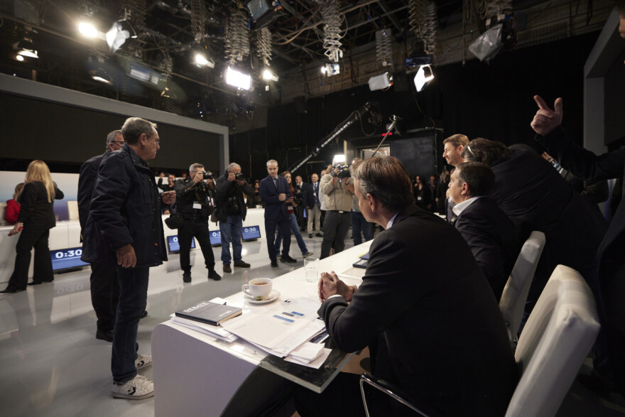 Εκλογές 2023 - Ντιμπέιτ: Η γκλίτσα του ΚΚΕ για τον Τσίπρα και η Παναγία γκέισα - Οι 7 ατάκες από την τηλεμαχία των αρχηγών