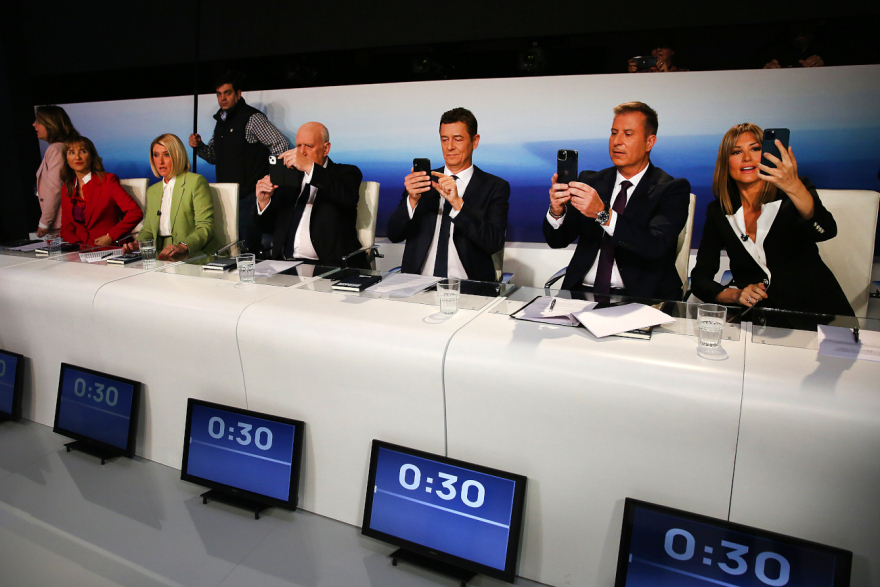 Εκλογές 2023 - Ντιμπέιτ: Η γκλίτσα του ΚΚΕ για τον Τσίπρα και η Παναγία γκέισα - Οι 7 ατάκες από την τηλεμαχία των αρχηγών
