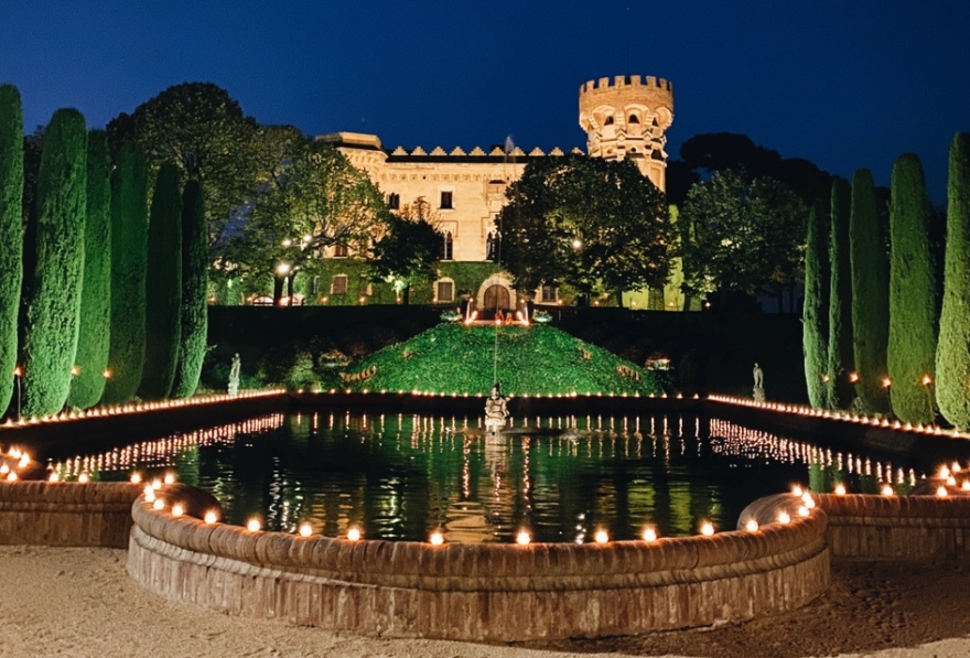 CNN: Τα πιο παραμυθένια μέρη για γάμους στον κόσμο - Από πύργους μέχρι ροζ παλάτια