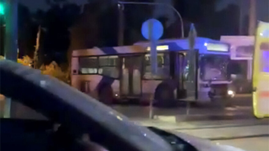 Νεκρός ο αναβάτης της μοτοσικλέτας που συγκρούστηκε με λεωφορείο στην Αρδηττού - Ήταν  στην πανεπιστημιακή αστυνομία