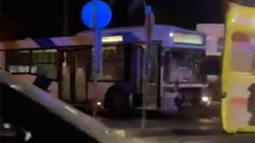 Νεκρός ο αναβάτης της μοτοσικλέτας που συγκρούστηκε με λεωφορείο στην Αρδηττού - Ήταν  στην πανεπιστημιακή αστυνομία