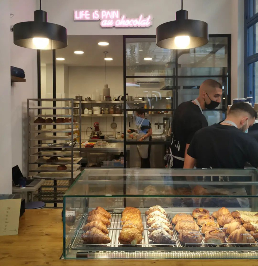 14 στάσεις στην Αθήνα για φρέσκο ψωμί, λαχταριστά τσουρέκια και αφράτα κρουασάν 