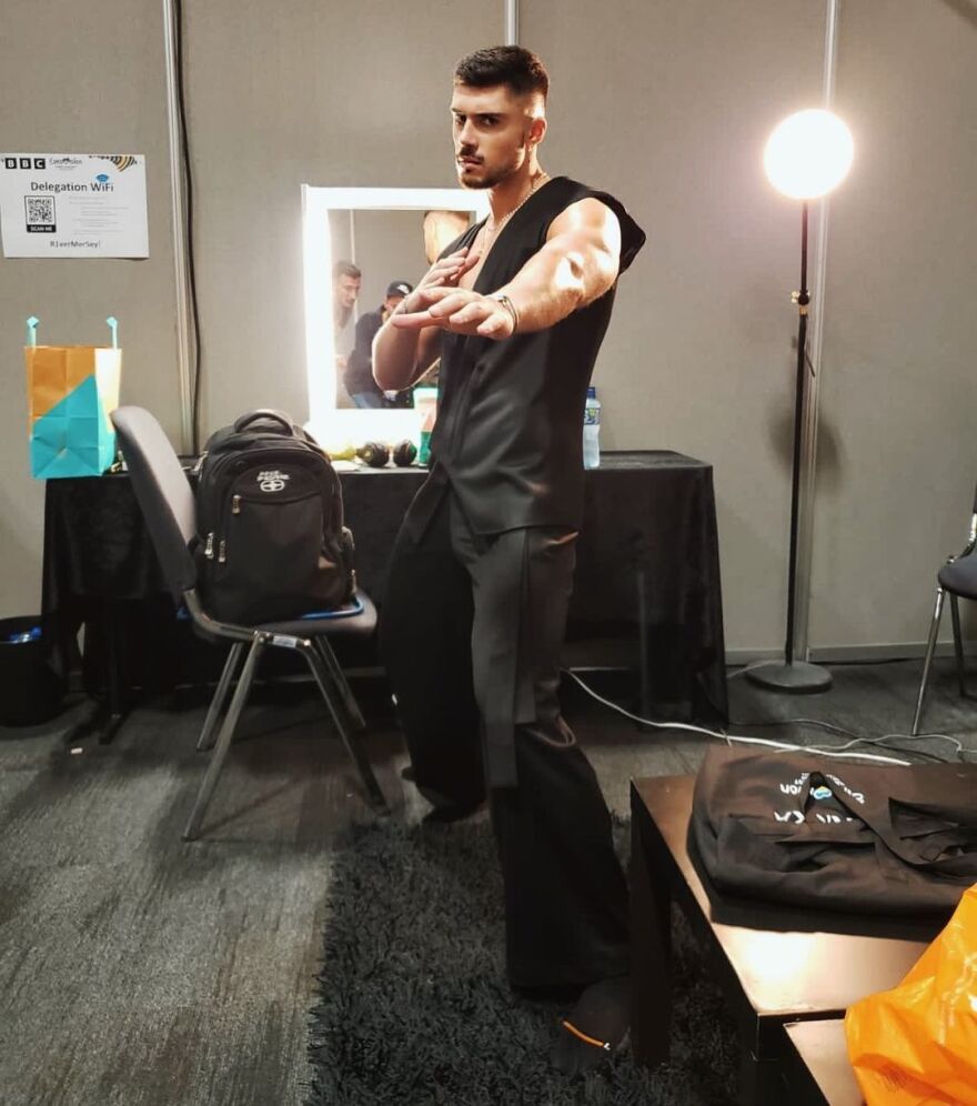 Eurovision - Andrew Lambrou: Από το YouTube στη σκηνή του τελικού με την Κύπρο