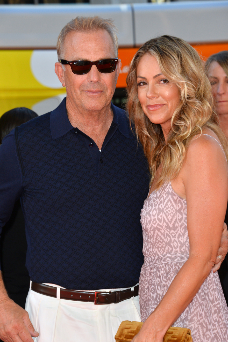 Κέβιν Κόστνερ: Προσπαθεί να κερδίσει ξανά την πρώην σύζυγό του