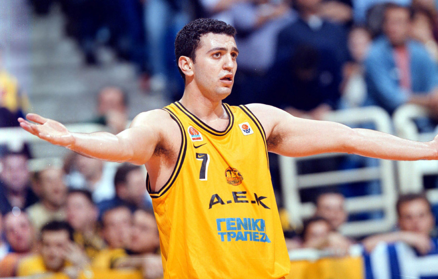 Βασίλης Κικίλιας: Από πρωταθλητής στα παρκέ, πρωταγωνιστής στον πολιτικό στίβο