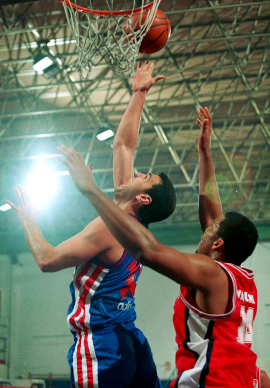 Βασίλης Κικίλιας: Από πρωταθλητής στα παρκέ, πρωταγωνιστής στον πολιτικό στίβο