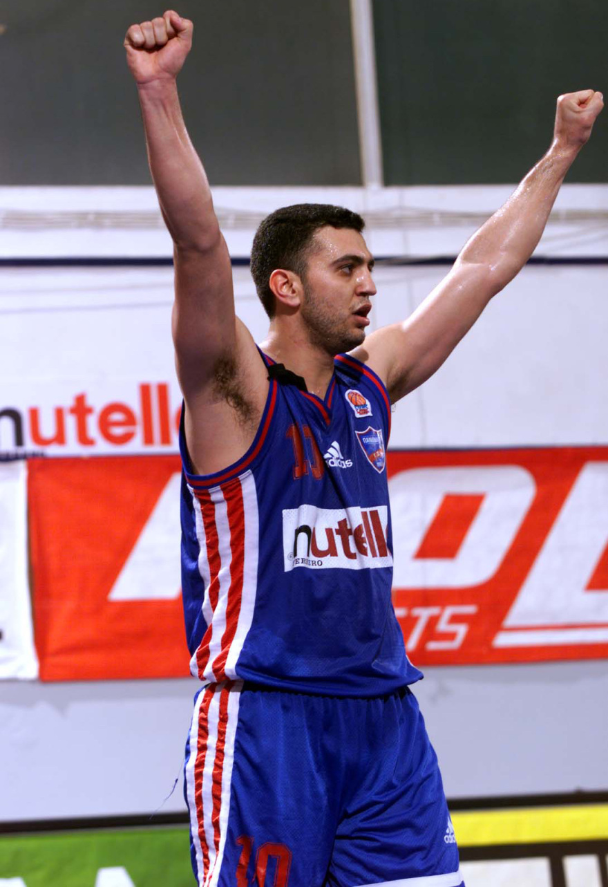 Βασίλης Κικίλιας: Από πρωταθλητής στα παρκέ, πρωταγωνιστής στον πολιτικό στίβο