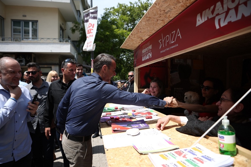 Εκλογές 2023 - Αμετανόητοι στο ΜεΡΑ25 για τη χειραψία που αρνήθηκαν στον Μητσοτάκη στην Κυψέλη: «Πολύ σωστά έπραξαν»